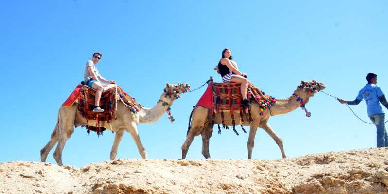 Moto Safari sırasında gezginler